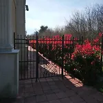 Apartment за гости сънрайз флора бийч Pomorie